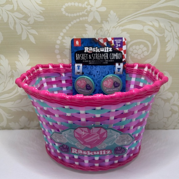 Raskullz Basket & Streamer Combo! - Picture 1 of 4